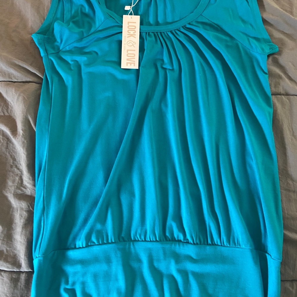 New with tags short sleeve shirt